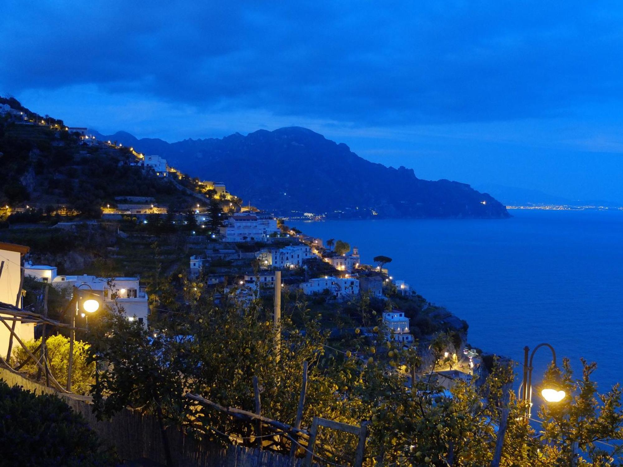 L'Antico Borgo Dei Limoni Bed and Breakfast Amalfi Exteriör bild
