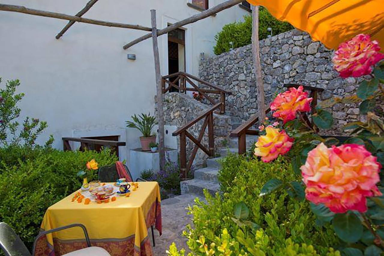 L'Antico Borgo Dei Limoni Bed and Breakfast Amalfi Exteriör bild