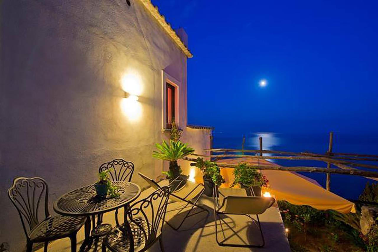 L'Antico Borgo Dei Limoni Bed and Breakfast Amalfi Exteriör bild