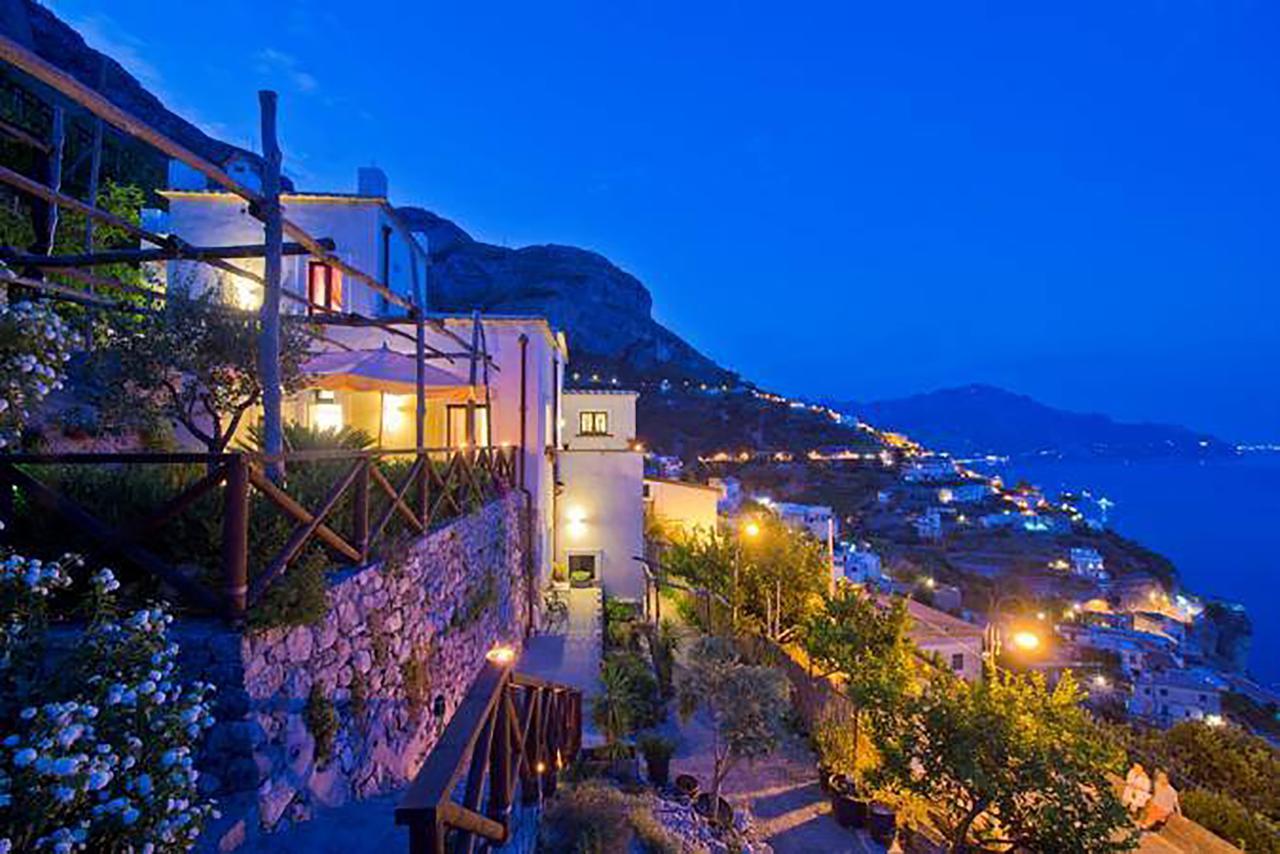 L'Antico Borgo Dei Limoni Bed and Breakfast Amalfi Exteriör bild