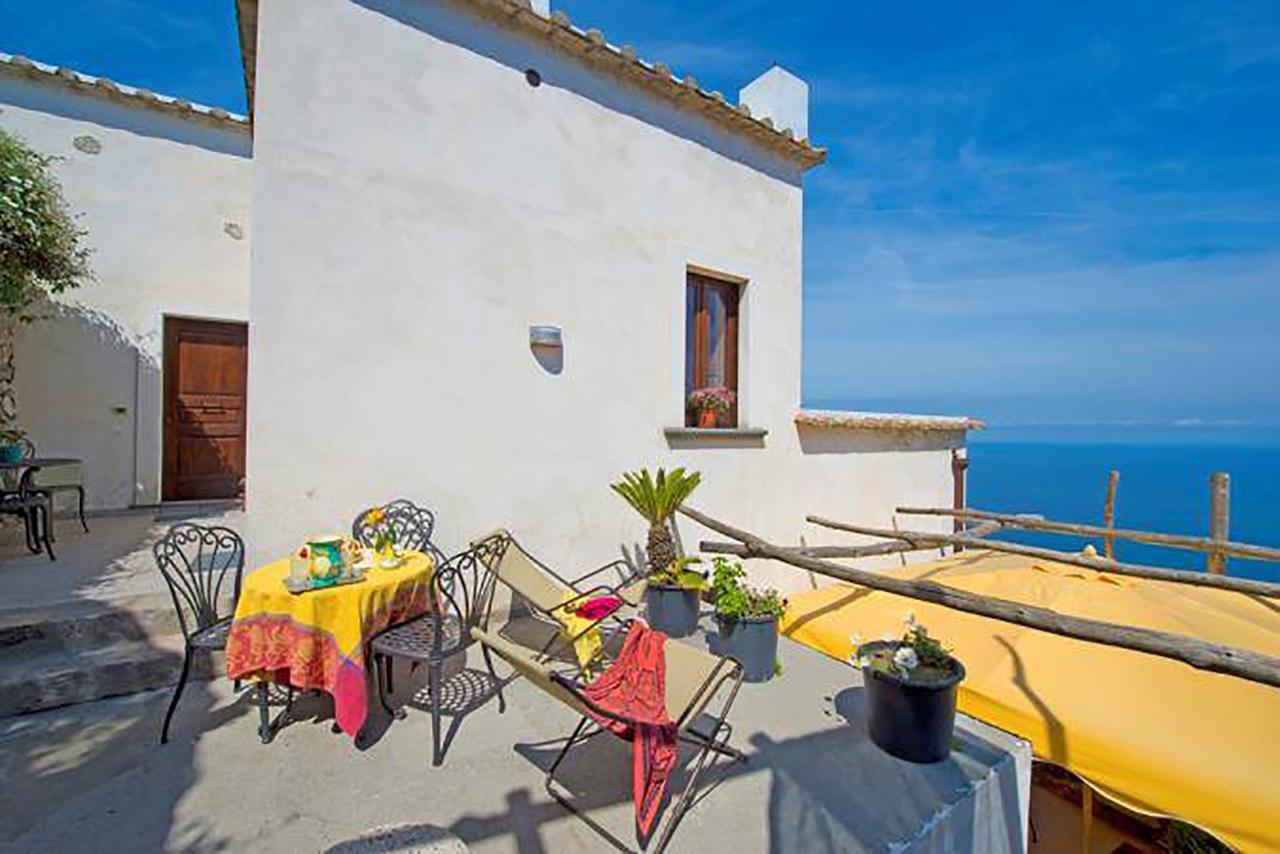 L'Antico Borgo Dei Limoni Bed and Breakfast Amalfi Exteriör bild