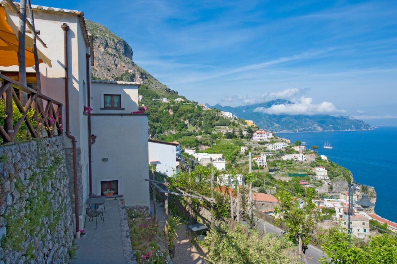 L'Antico Borgo Dei Limoni Bed and Breakfast Amalfi Exteriör bild